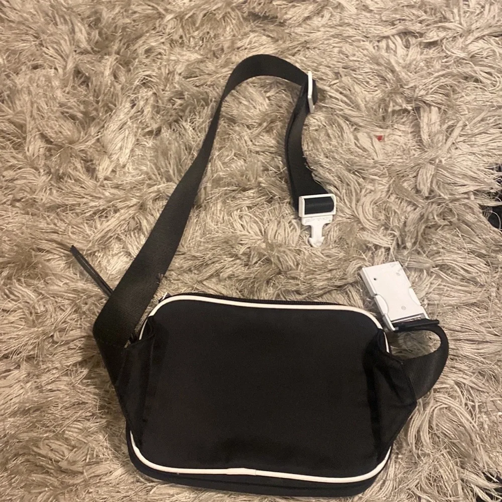 Authentic Michael kors bag - Picture 2 of 4